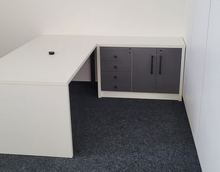 Kancelářský nábytek