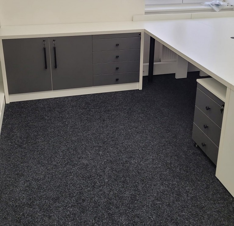 Kancelářský nábytek